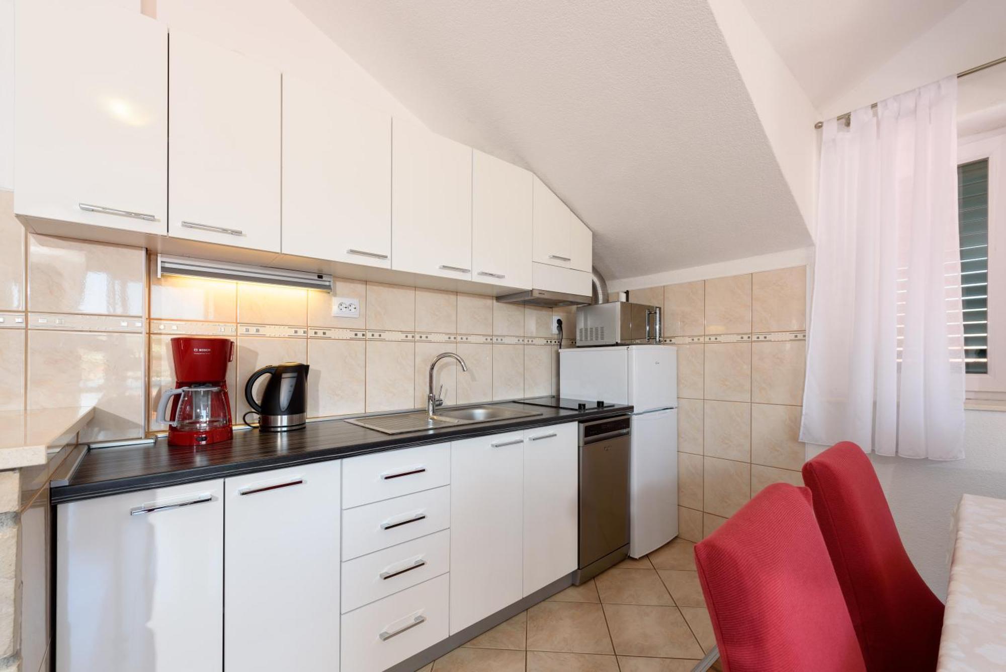 Apartments & Rooms Zaja Трогір Номер фото