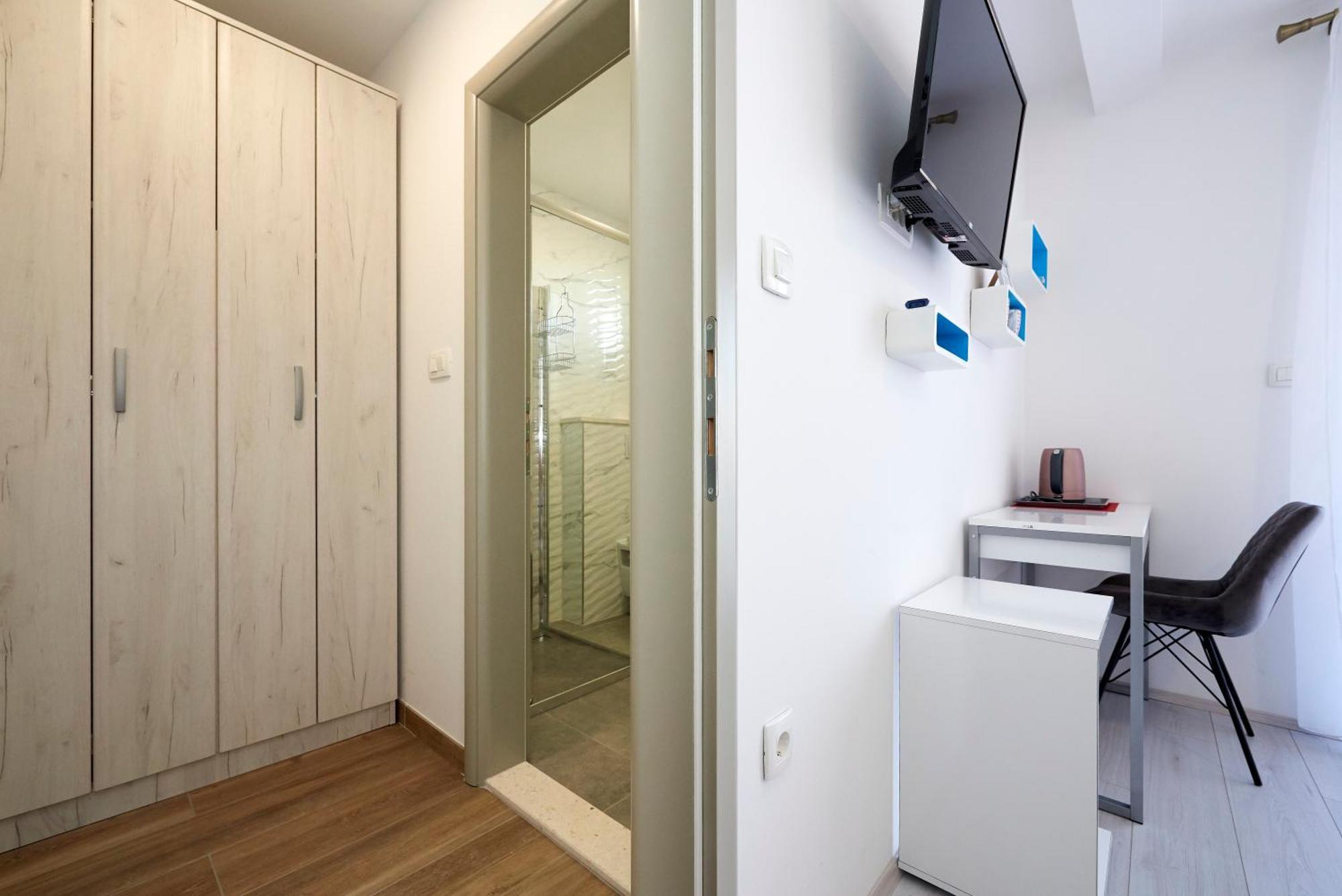 Apartments & Rooms Zaja Трогір Номер фото